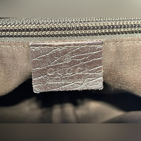 GUCCI Supreme Canvas Flat Messenger Crossbody Bag - Picture 4 of 8